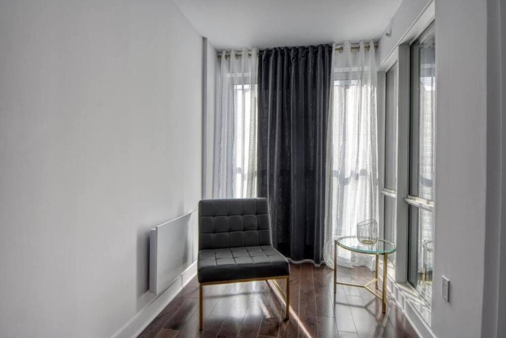 2 Bedroom Condo In The Heart Of The City Montreal Exteriér fotografie